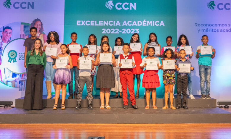 centro-cuesta-nacional-reconoce-la-excelencia-academica-de-hijos-de-sus-colaboradores